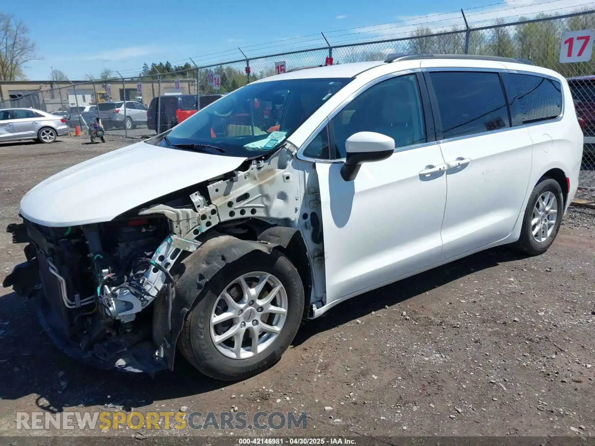 2 Photograph of a damaged car 2C4RC1DG6MR520596 CHRYSLER VOYAGER 2021