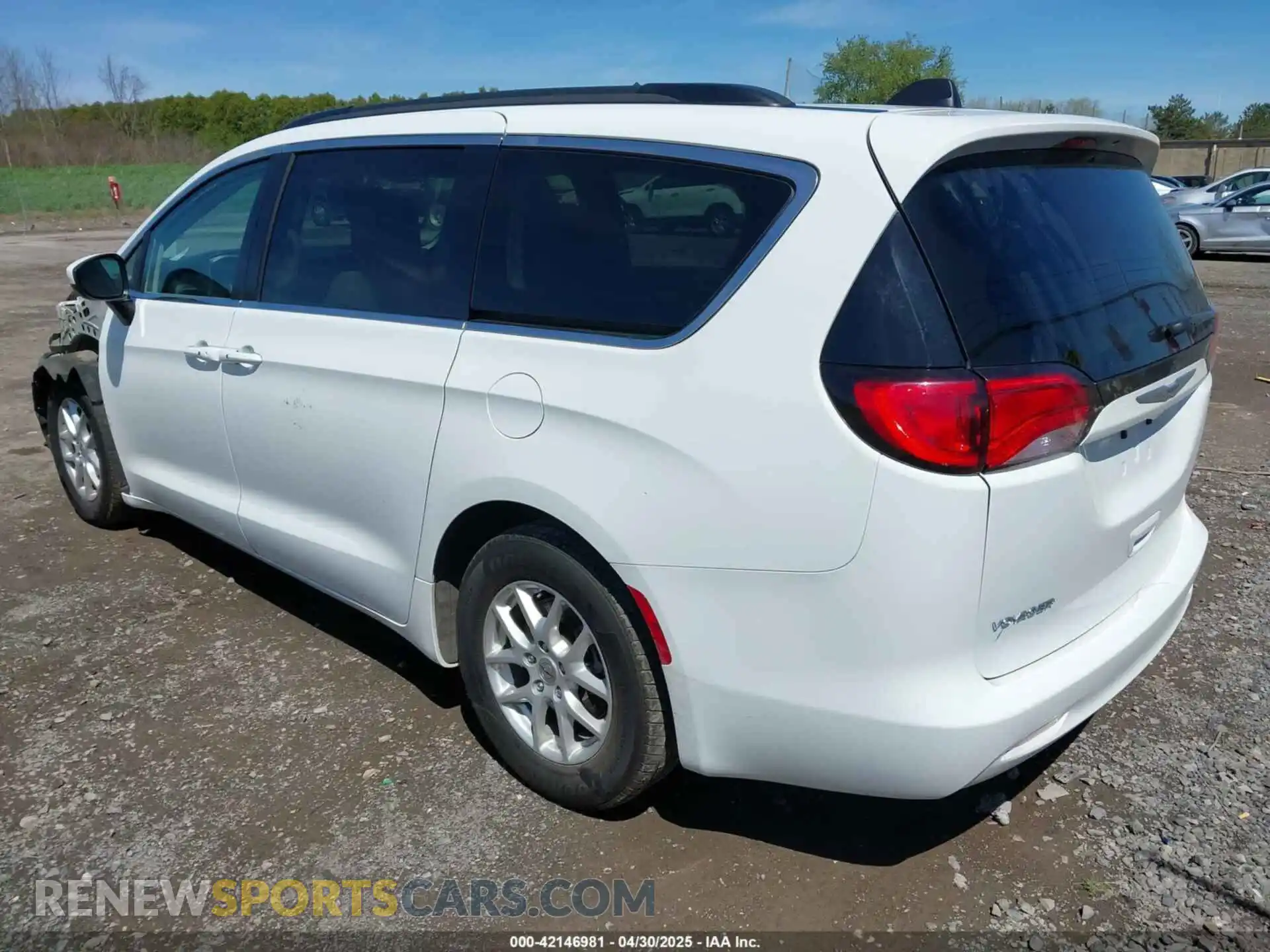3 Photograph of a damaged car 2C4RC1DG6MR520596 CHRYSLER VOYAGER 2021
