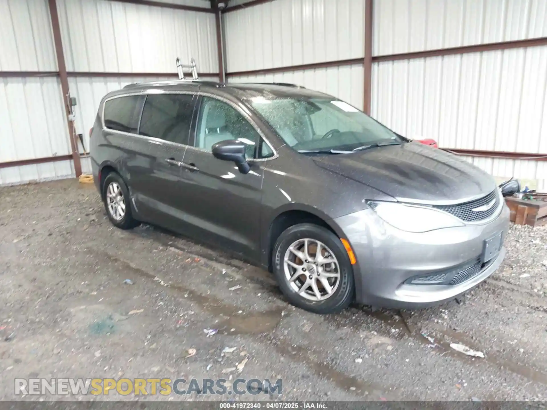 1 Photograph of a damaged car 2C4RC1DG6MR547412 CHRYSLER VOYAGER 2021