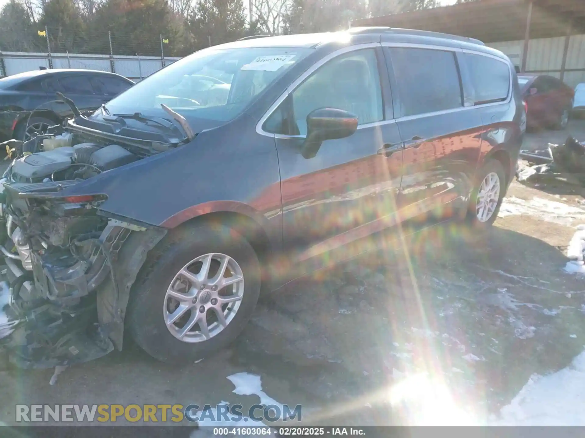 2 fotografías del automóvil dañado 2C4RC1DG7MR524009 CHRYSLER VOYAGER 2021