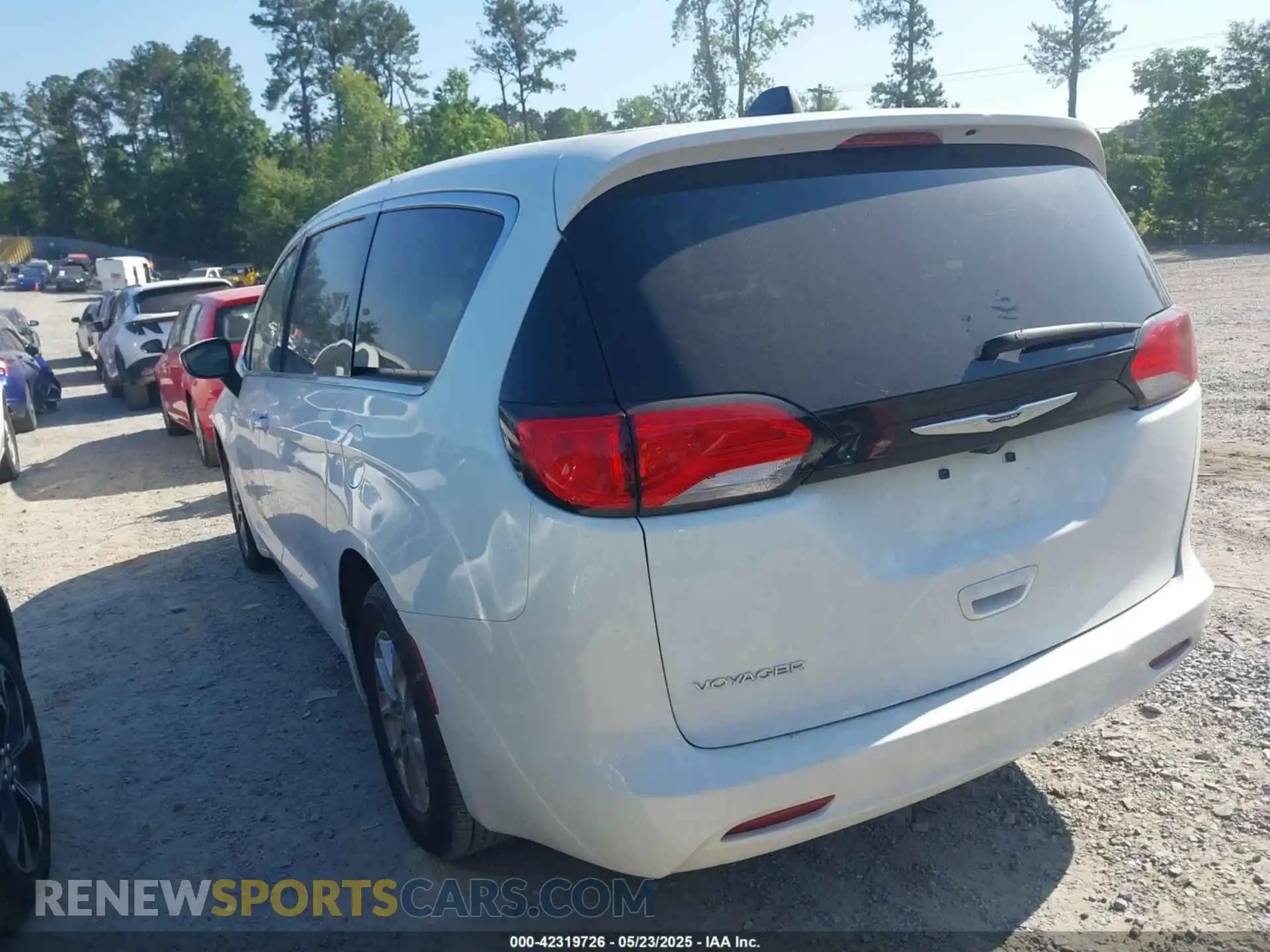 3 Photograph of a damaged car 2C4RC1CG2PR547672 CHRYSLER VOYAGER 2023