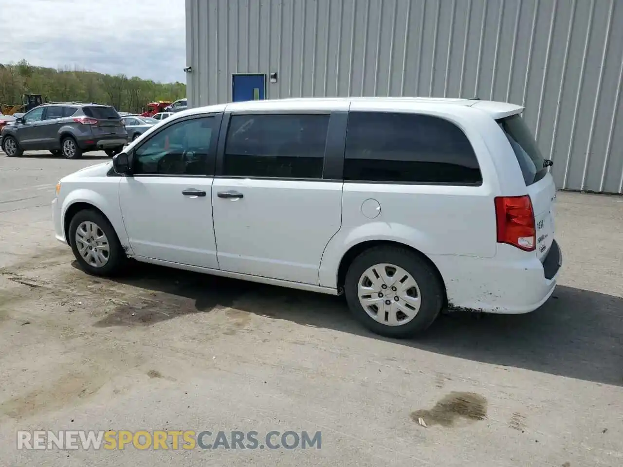 2 Photograph of a damaged car 2C4RDGBG5LR183985 DODGE CARAVAN 2019