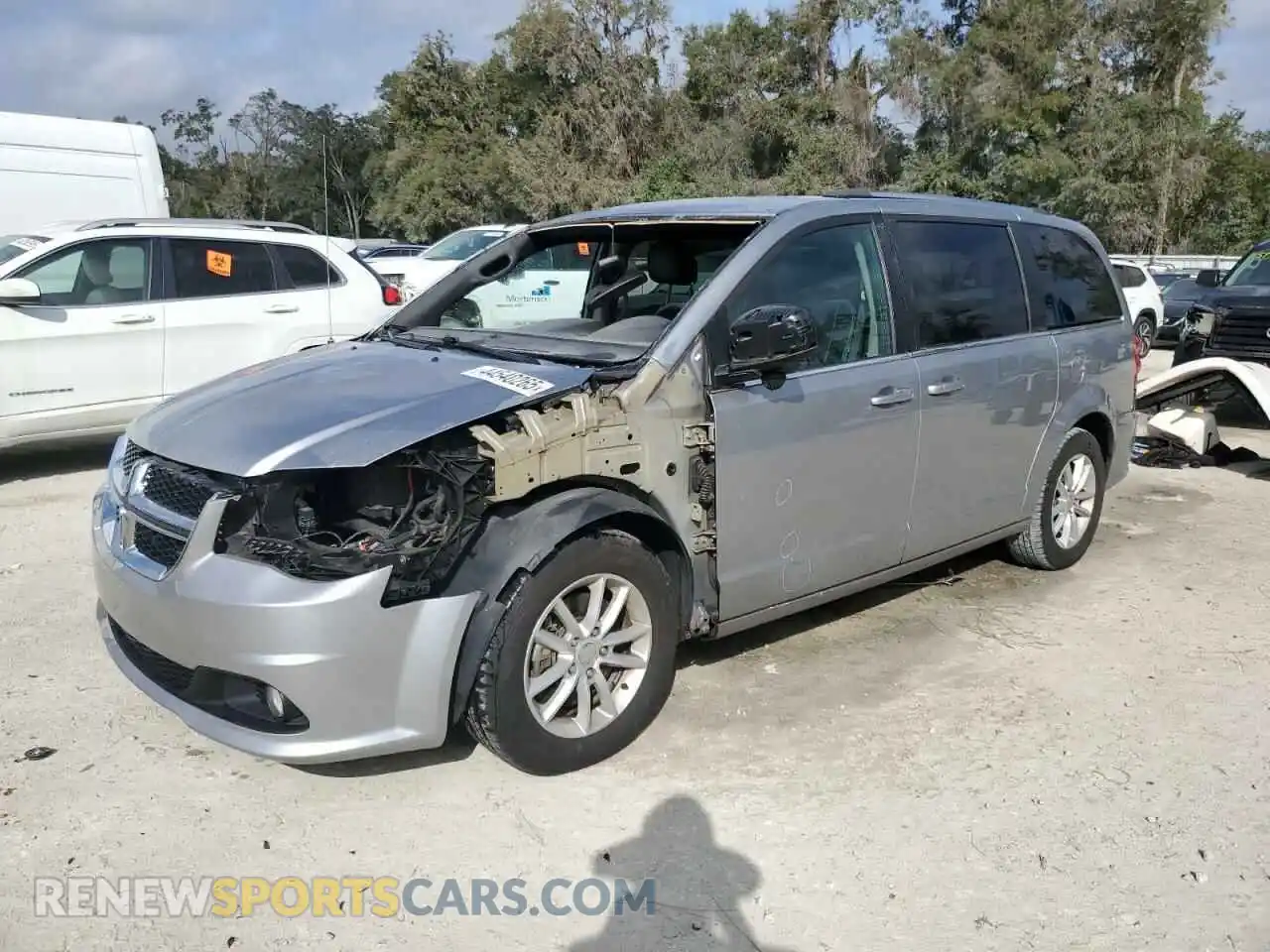 1 Photograph of a damaged car 2C4RDGCG0KR773475 DODGE CARAVAN 2019
