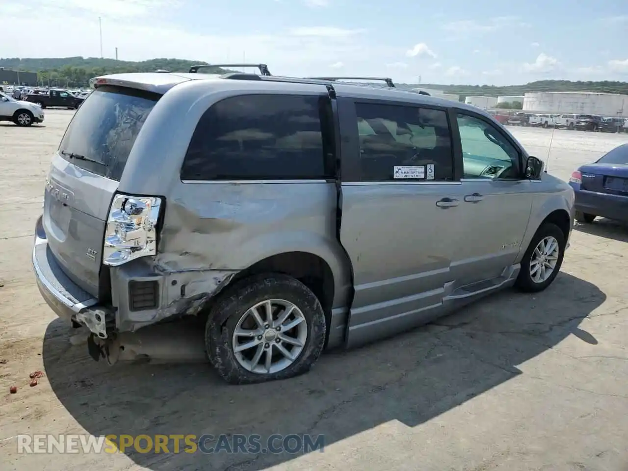3 Photograph of a damaged car 2C4RDGCG0KR807916 DODGE CARAVAN 2019