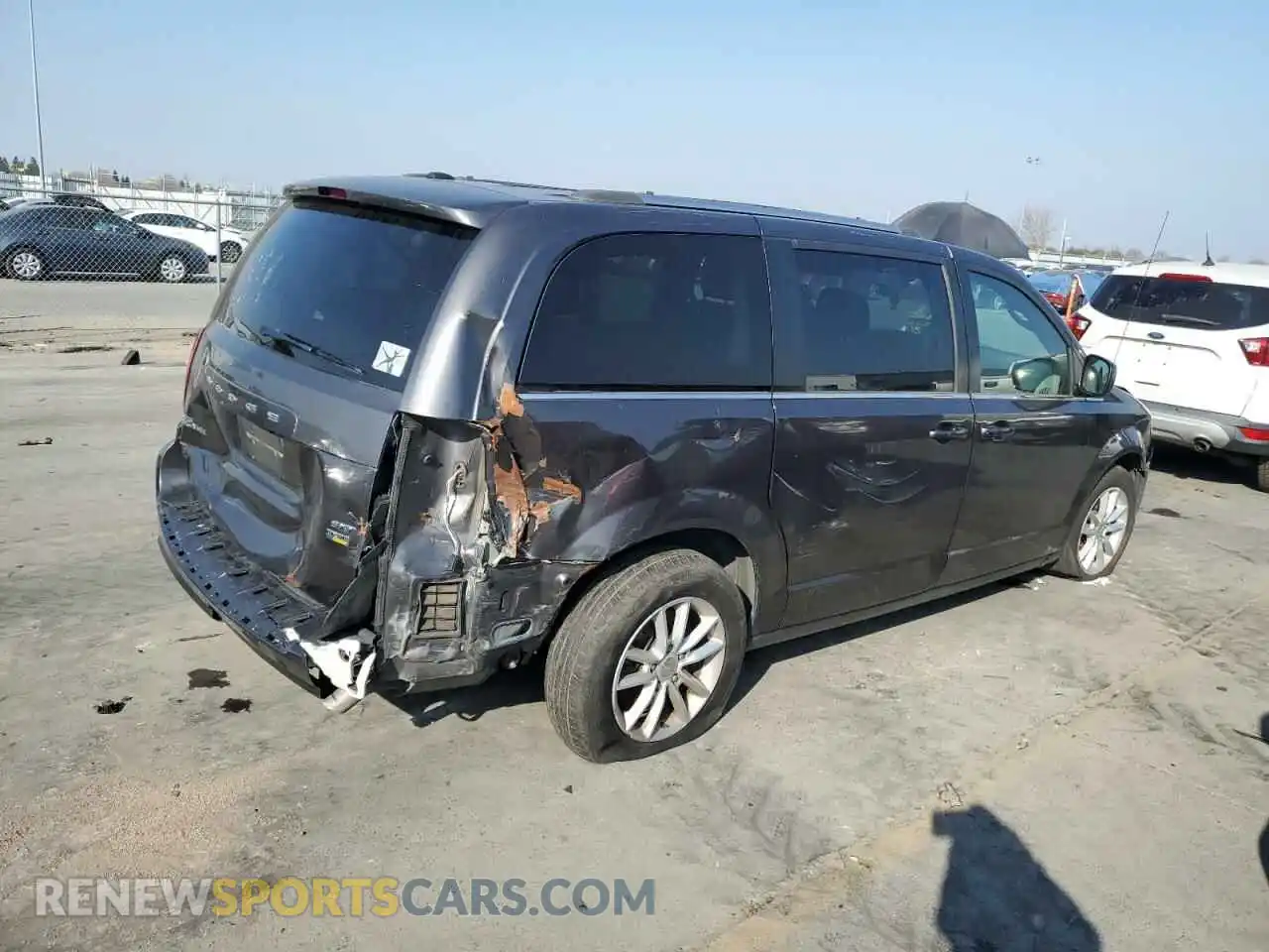 3 Photograph of a damaged car 2C4RDGCG2KR748397 DODGE CARAVAN 2019