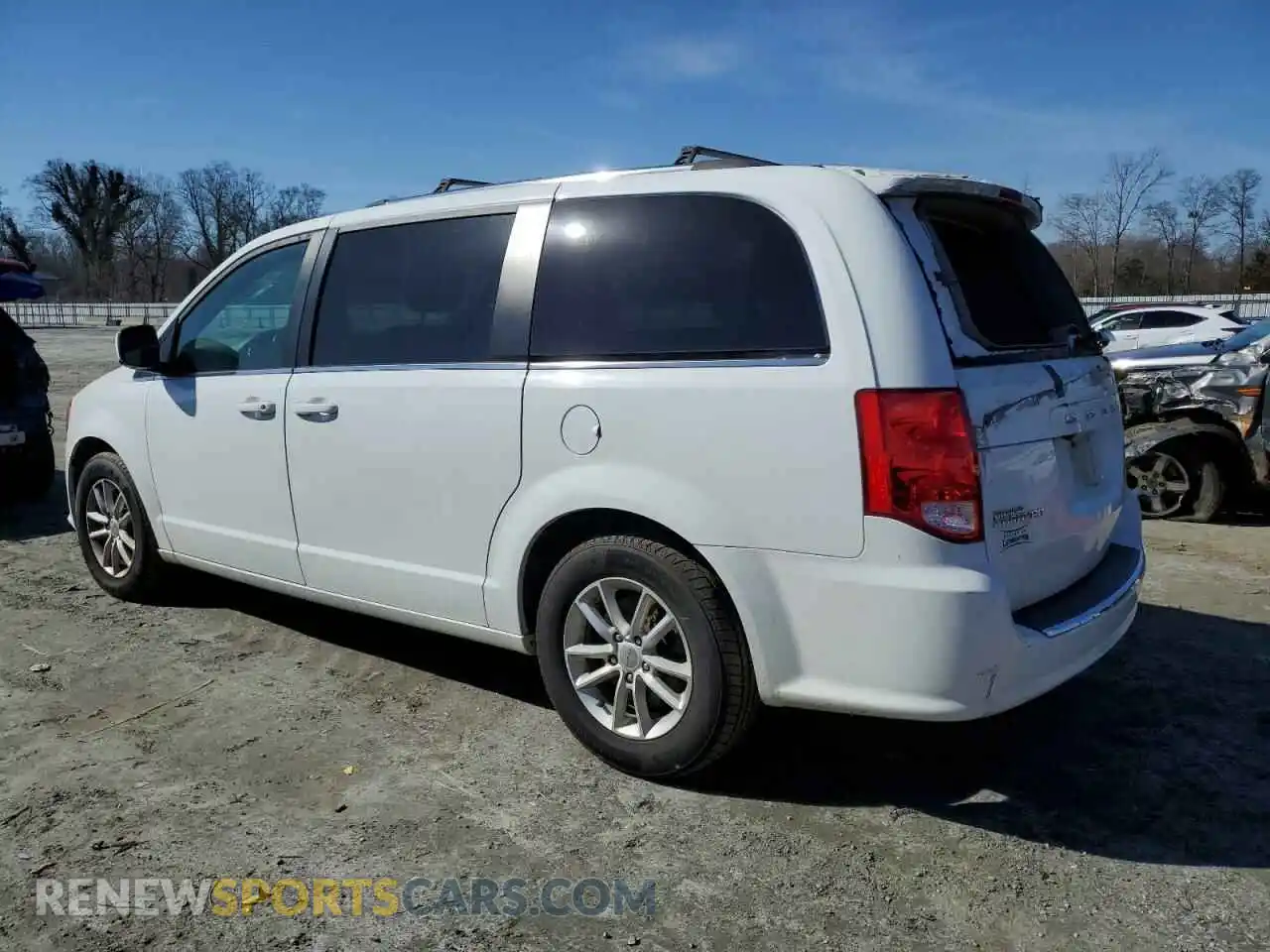 2 Photograph of a damaged car 2C4RDGCG3KR752958 DODGE CARAVAN 2019