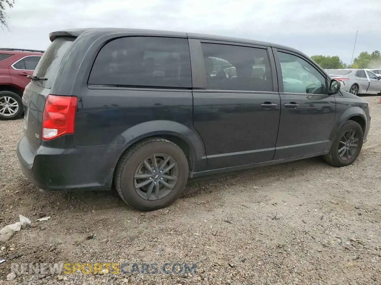 3 Photograph of a damaged car 2C4RDGCG3KR754306 DODGE CARAVAN 2019