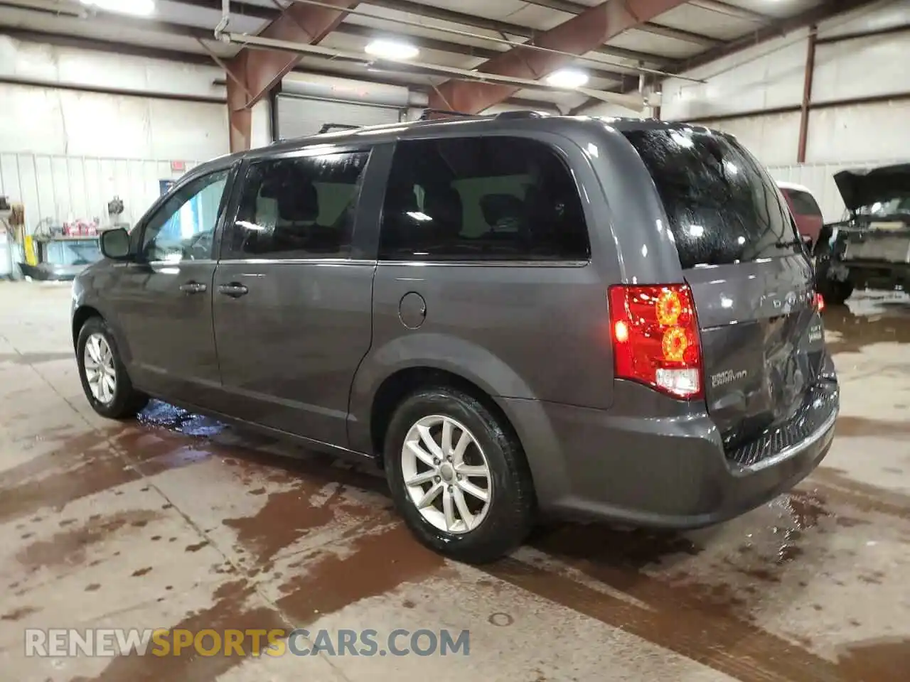 2 Photograph of a damaged car 2C4RDGCG4KR546094 DODGE CARAVAN 2019