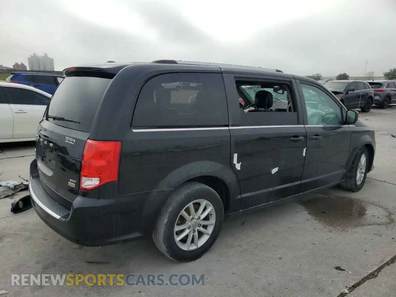 3 Photograph of a damaged car 2C4RDGCG7KR595662 DODGE CARAVAN 2019