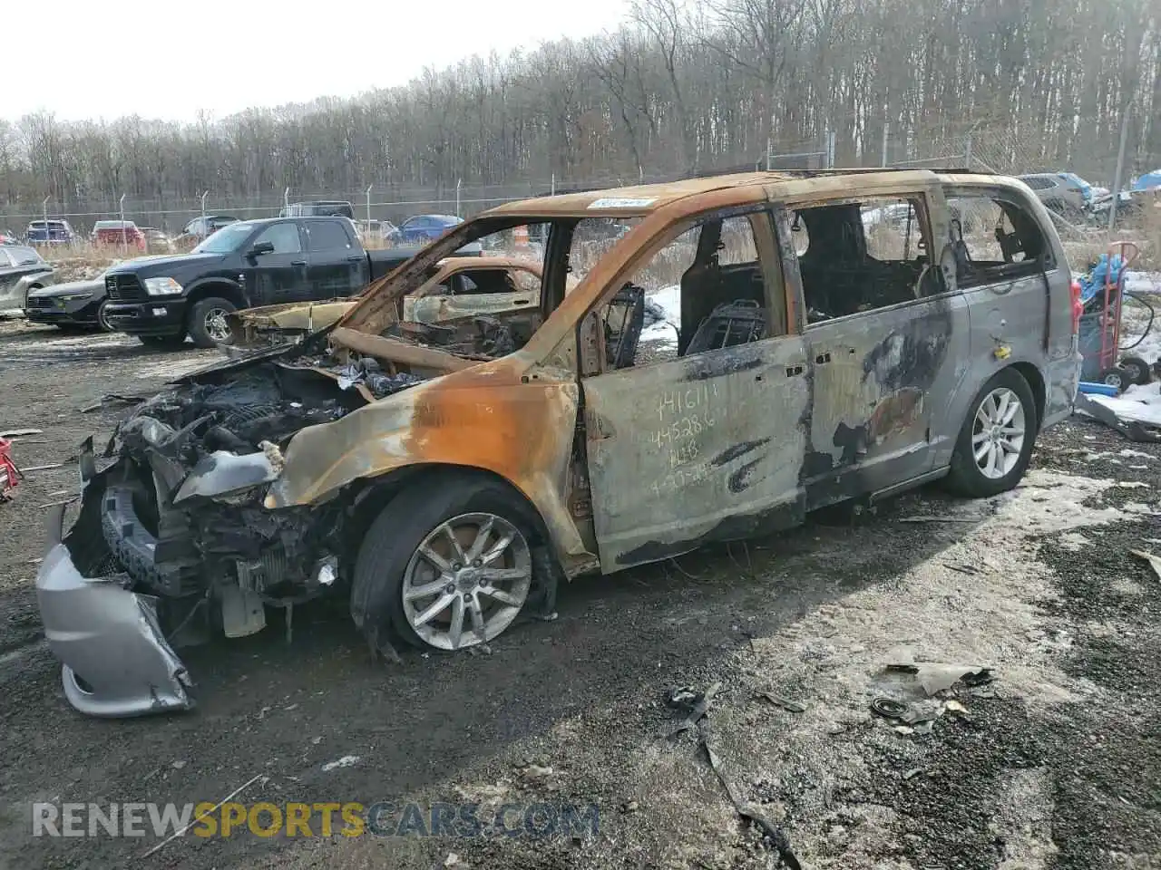 1 Photograph of a damaged car 2C4RDGCG9KR545393 DODGE CARAVAN 2019