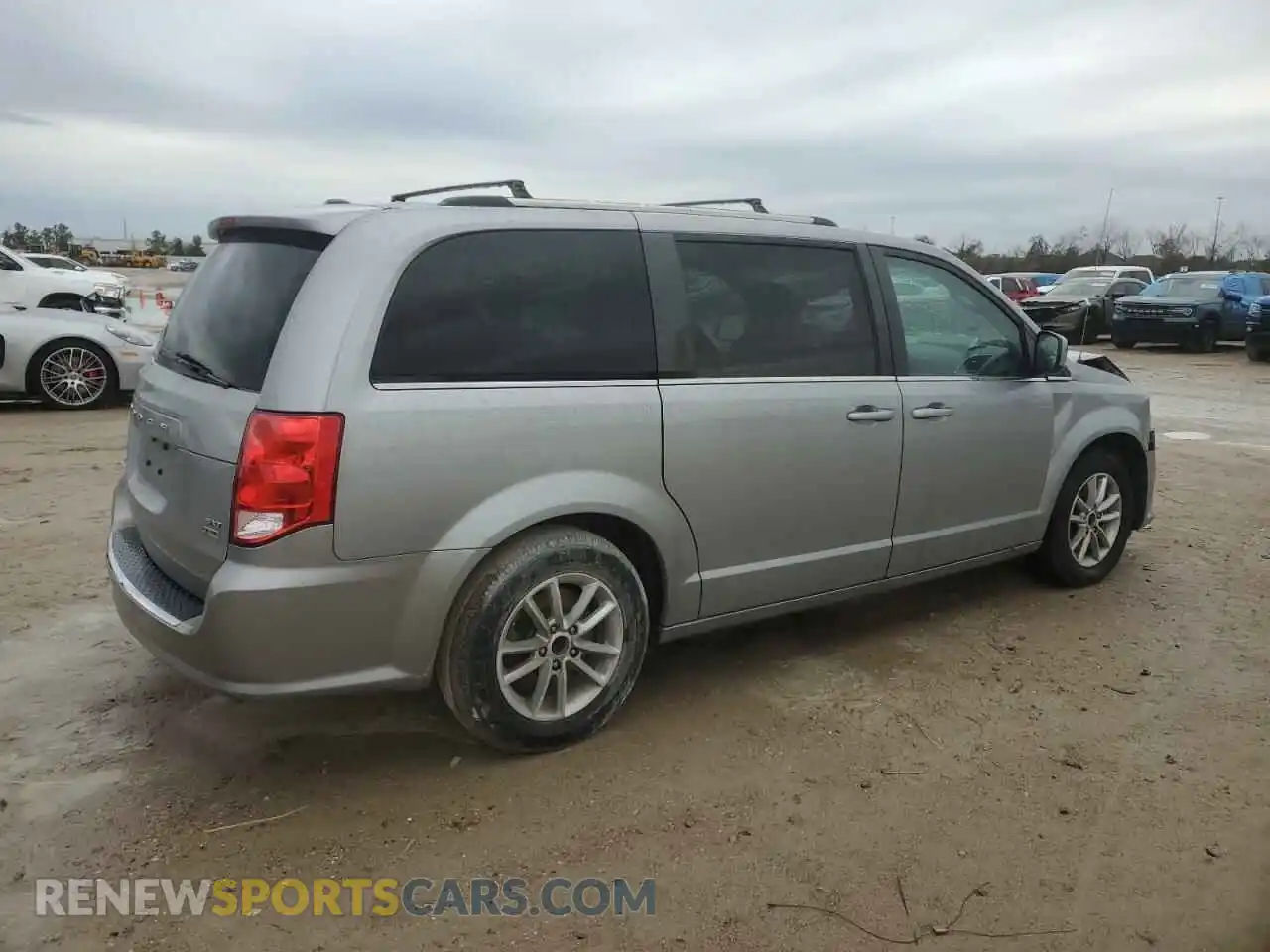 3 Photograph of a damaged car 2C4RDGCG9KR662830 DODGE CARAVAN 2019