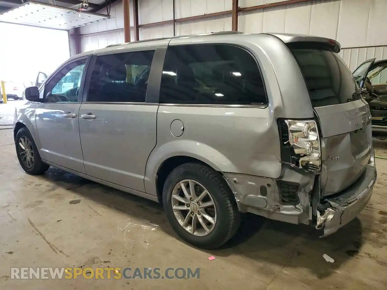 2 Photograph of a damaged car 2C4RDGCG9KR784748 DODGE CARAVAN 2019