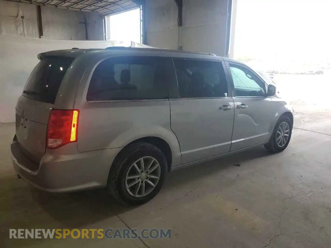 3 Photograph of a damaged car 2C4RDGCGXKR656342 DODGE CARAVAN 2019