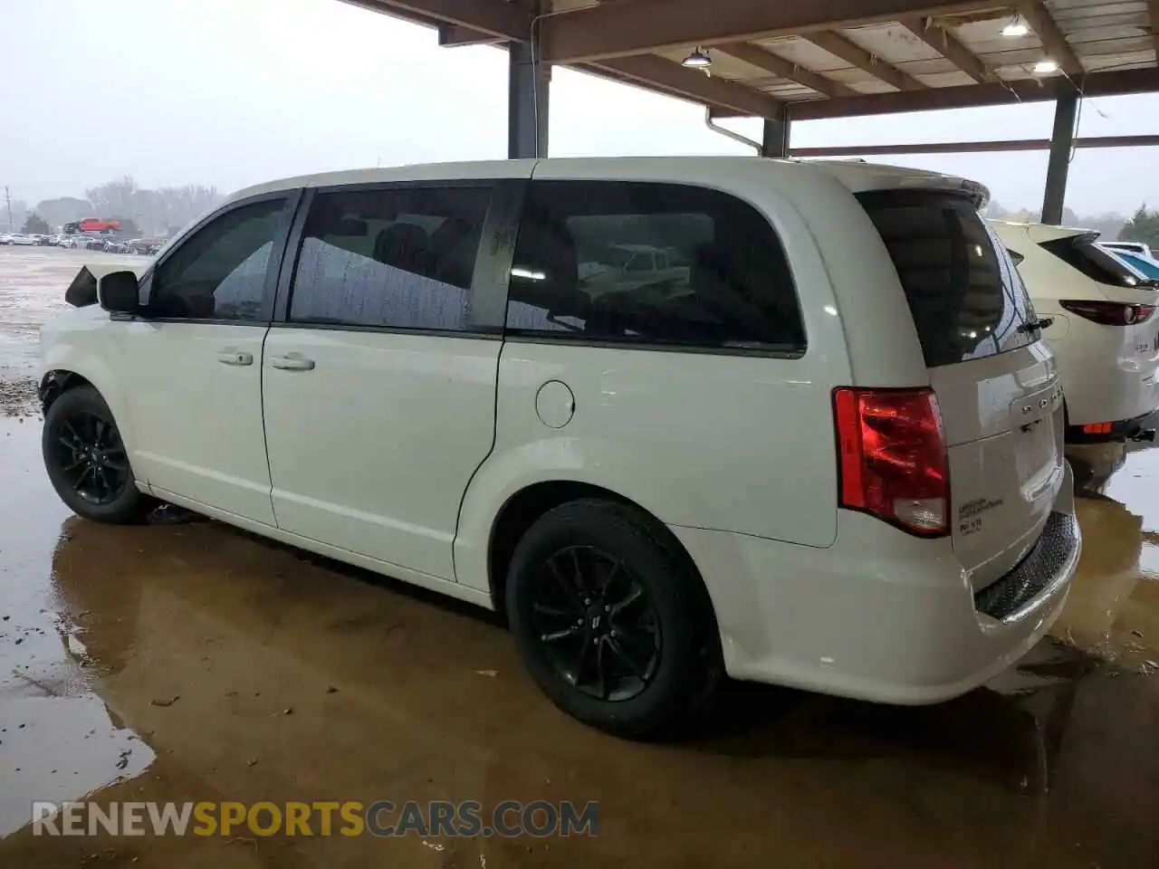 2 Photograph of a damaged car 2C4RDGEG1KR706817 DODGE CARAVAN 2019