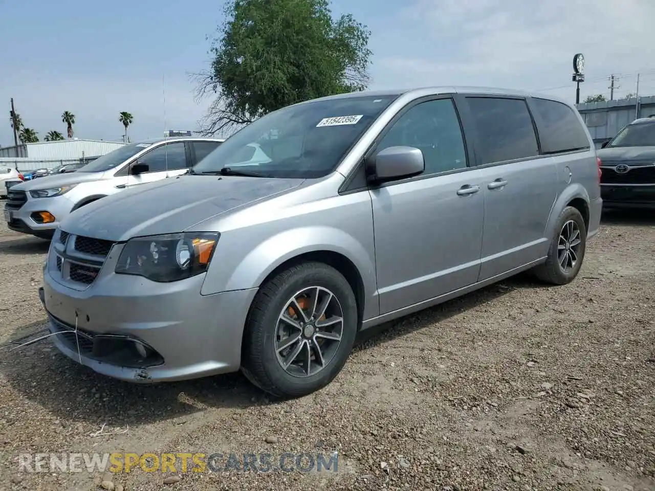 1 Photograph of a damaged car 2C4RDGEG2KR618018 DODGE CARAVAN 2019