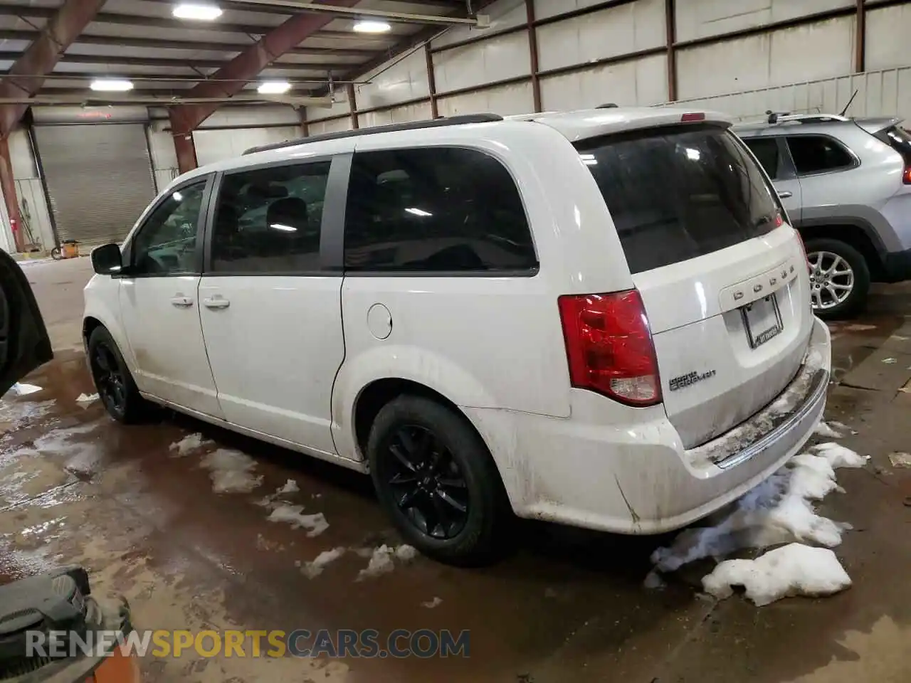 2 Photograph of a damaged car 2C4RDGEG5KR747449 DODGE CARAVAN 2019