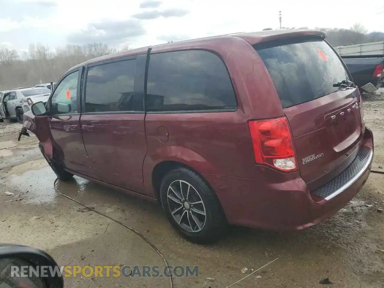 2 Photograph of a damaged car 2C4RDGEG9KR535606 DODGE CARAVAN 2019