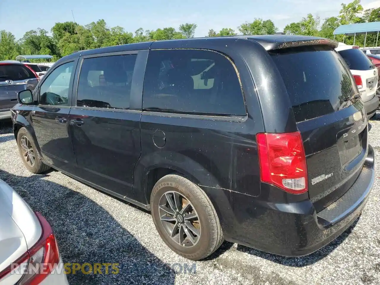 2 Photograph of a damaged car 2C4RDGEG9KR538148 DODGE CARAVAN 2019