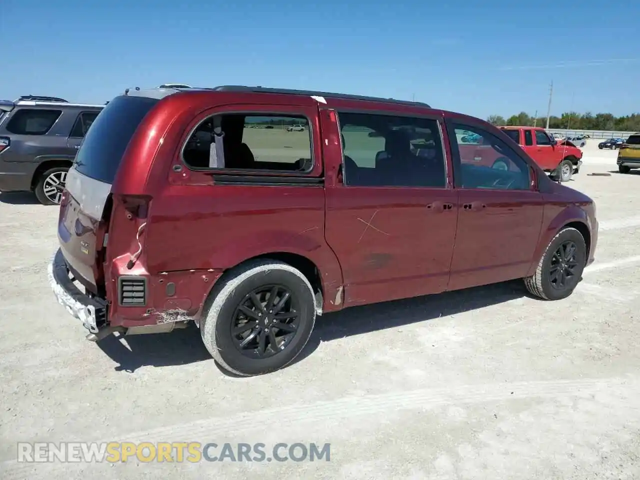 3 Photograph of a damaged car 2C4RDGEG9KR785878 DODGE CARAVAN 2019