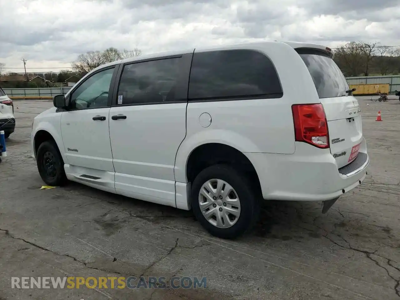2 fotografías del automóvil dañado 2C7WDGBG3KR649482 DODGE CARAVAN 2019