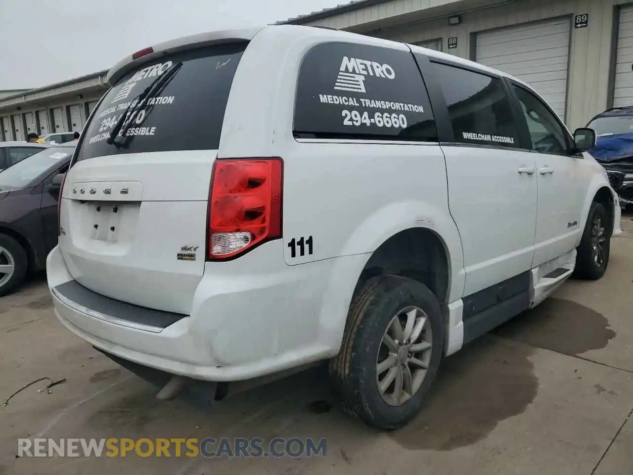 3 Photograph of a damaged car 2C7WDGCG5KR584228 DODGE CARAVAN 2019