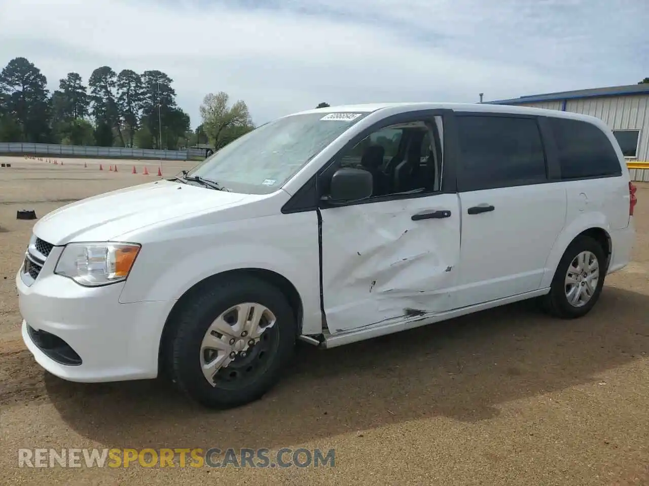 1 Photograph of a damaged car 2C4RDGBG3LR222072 DODGE CARAVAN 2020