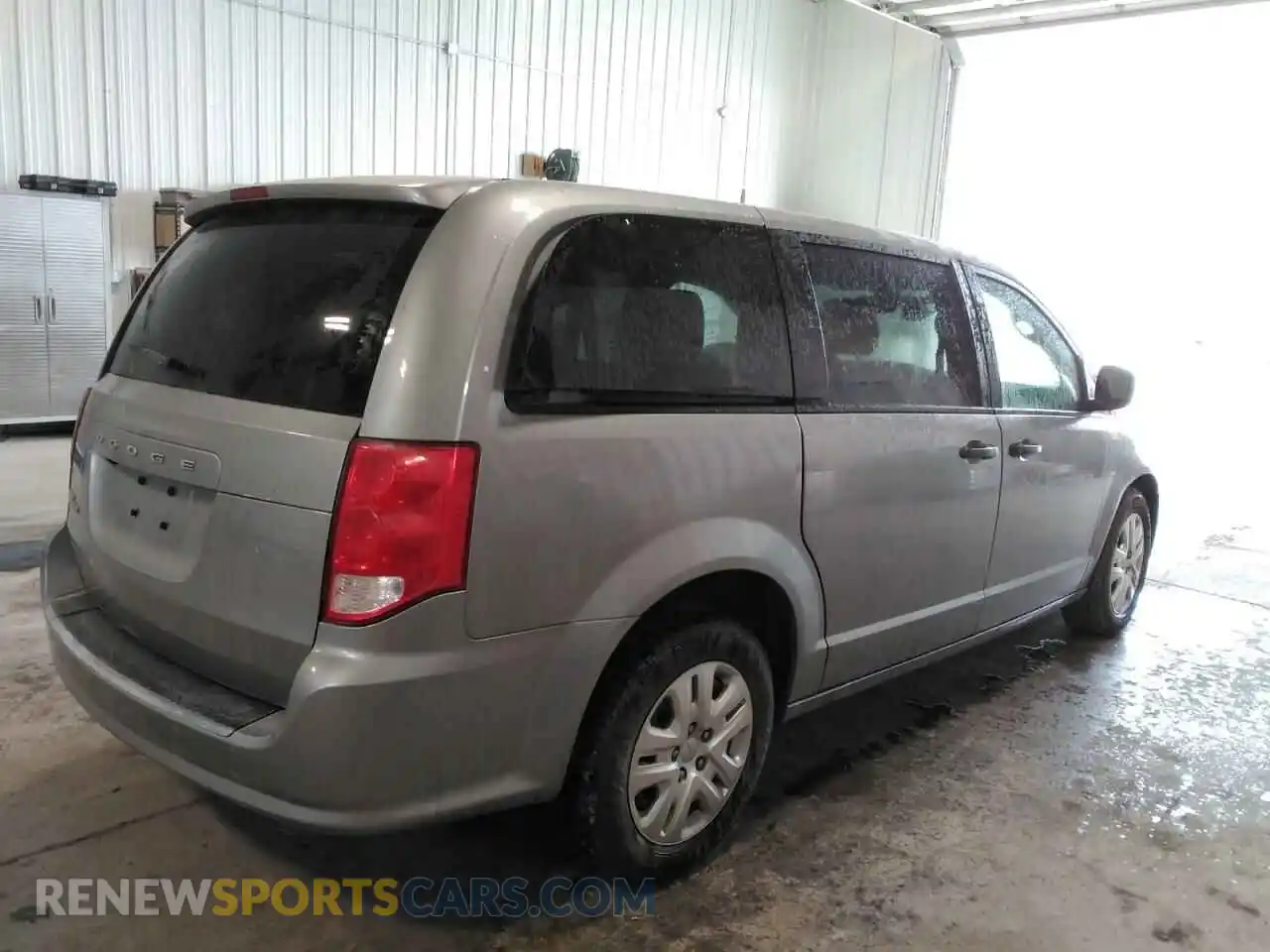 3 Photograph of a damaged car 2C4RDGBG7LR227615 DODGE CARAVAN 2020
