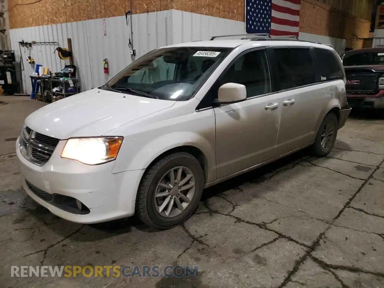 1 Photograph of a damaged car 2C4RDGCG2LR200871 DODGE CARAVAN 2020