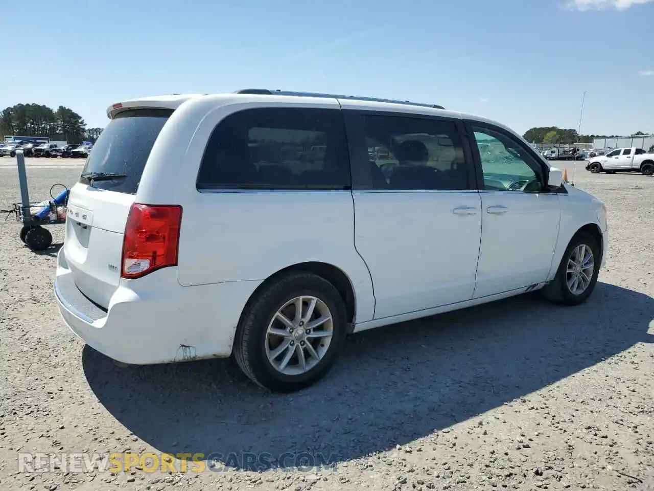 3 Photograph of a damaged car 2C4RDGCG5LR196704 DODGE CARAVAN 2020