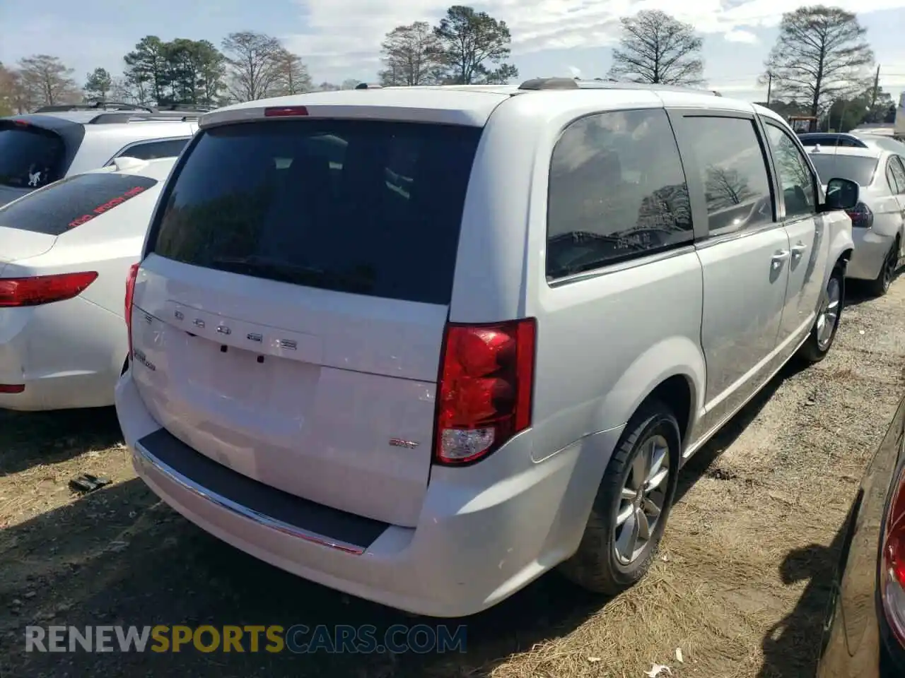 3 Photograph of a damaged car 2C4RDGCG6LR161704 DODGE CARAVAN 2020