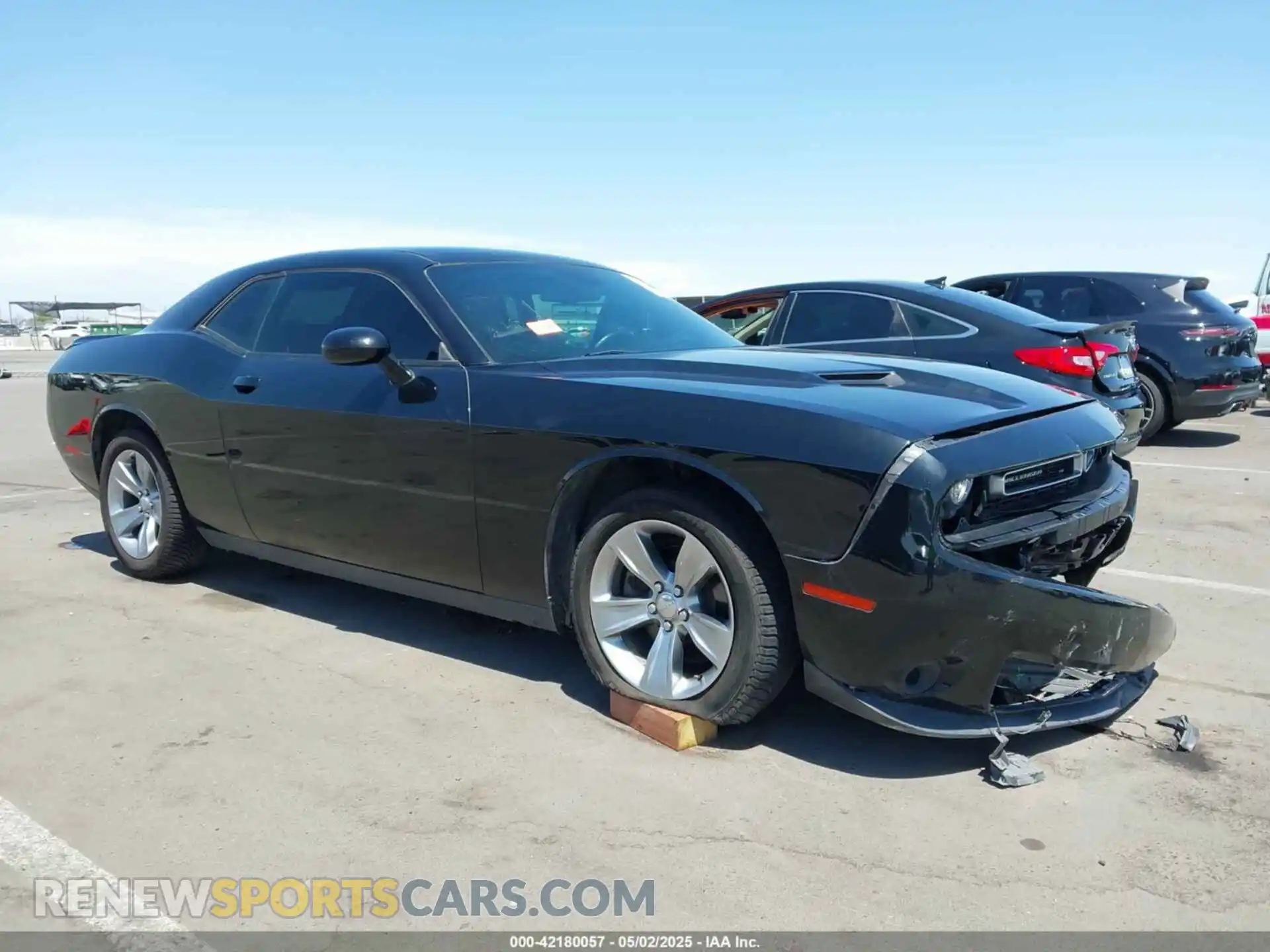 1 Photograph of a damaged car 2C3CDZAG1KH587281 DODGE CHALLENGER 2019
