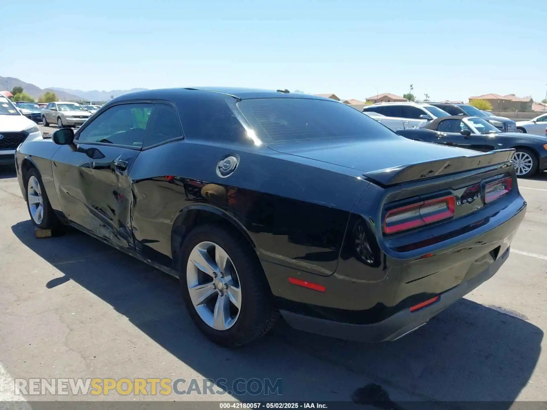 3 Photograph of a damaged car 2C3CDZAG1KH587281 DODGE CHALLENGER 2019