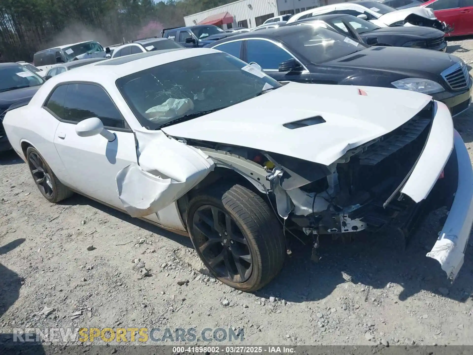 1 Photograph of a damaged car 2C3CDZAG2KH529275 DODGE CHALLENGER 2019