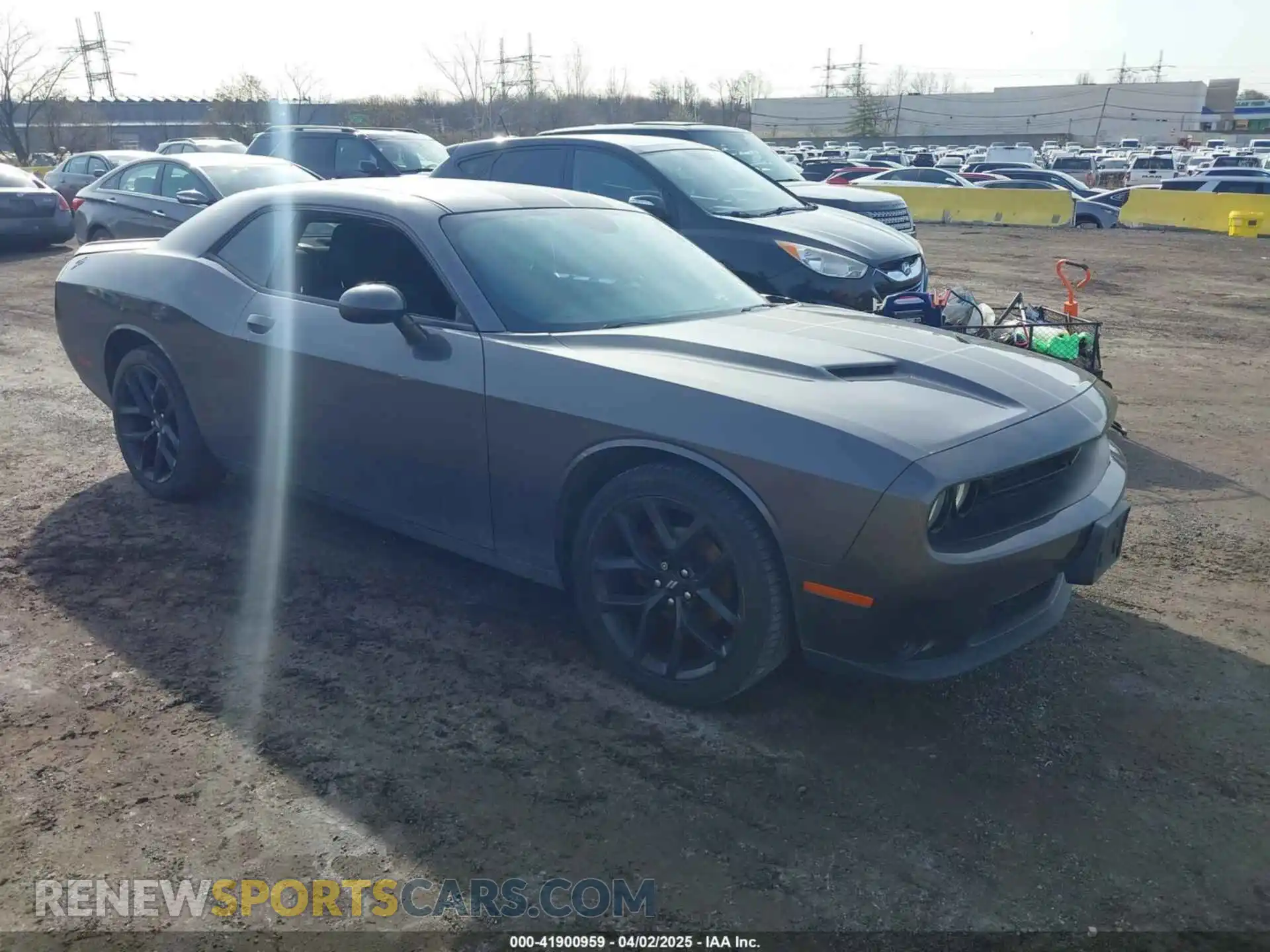 1 Photograph of a damaged car 2C3CDZAG2KH612656 DODGE CHALLENGER 2019