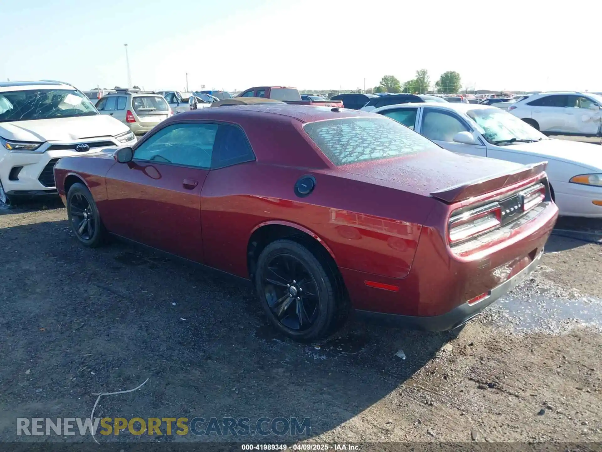 3 Photograph of a damaged car 2C3CDZAG4KH534803 DODGE CHALLENGER 2019