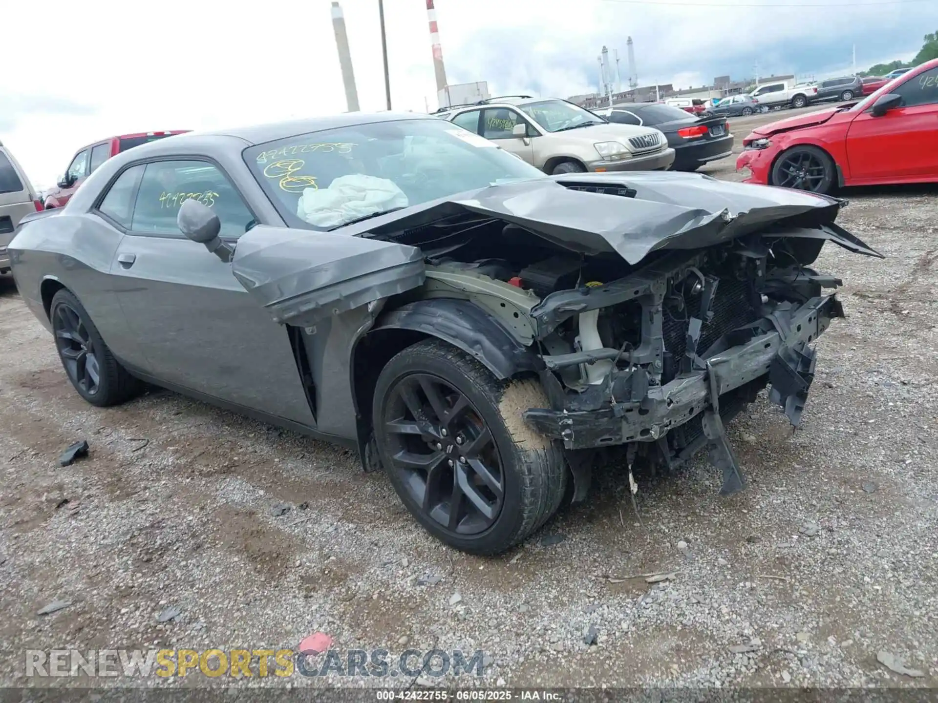 1 Photograph of a damaged car 2C3CDZAG4KH688086 DODGE CHALLENGER 2019