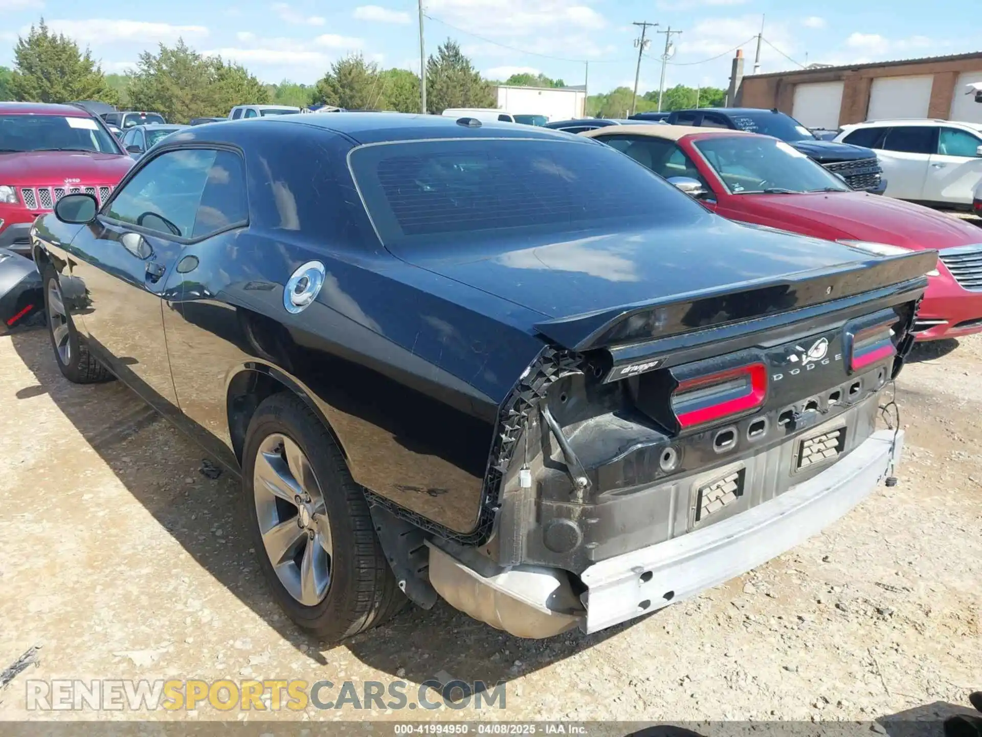 3 Photograph of a damaged car 2C3CDZAG5KH561606 DODGE CHALLENGER 2019