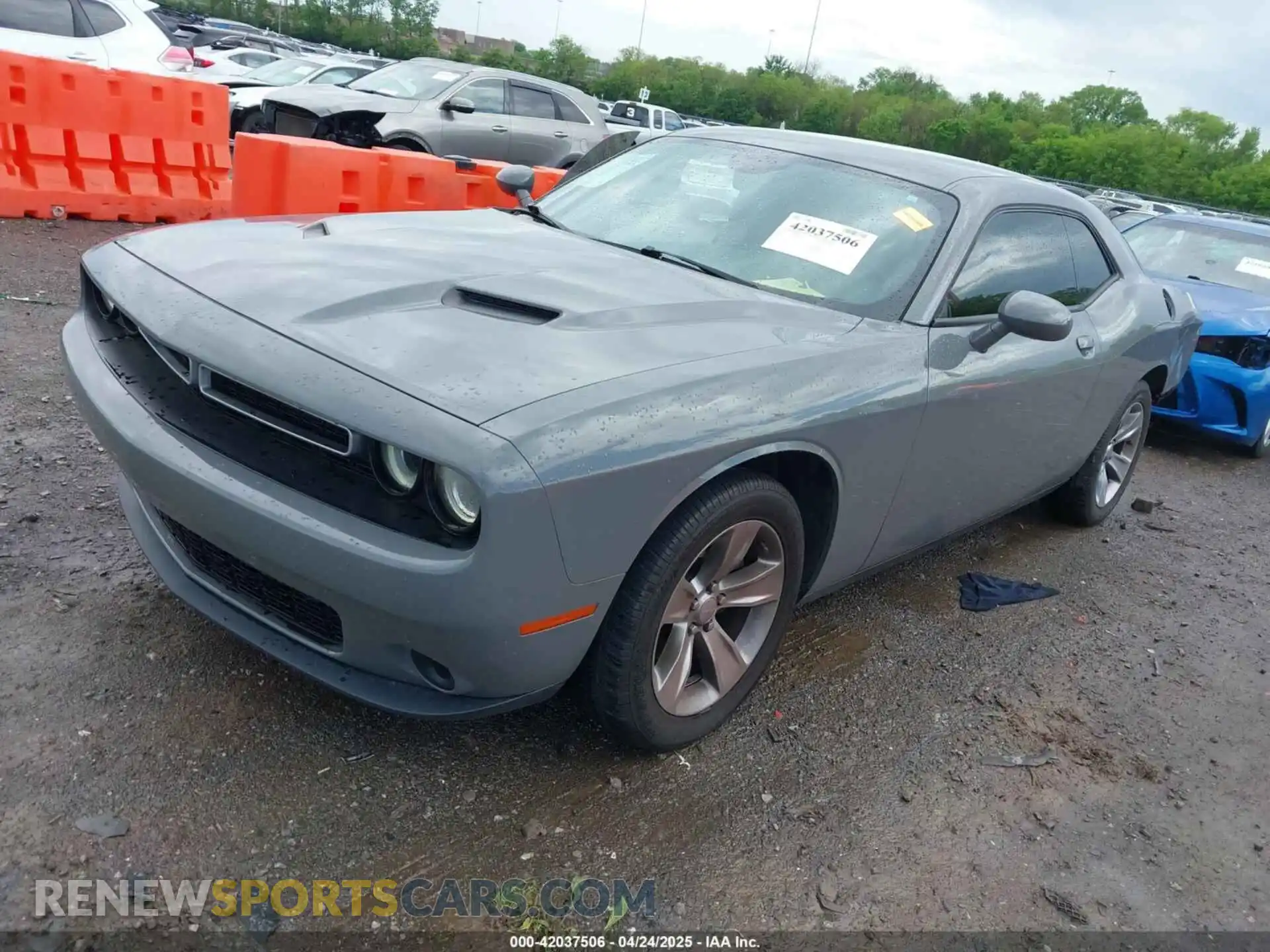 2 Photograph of a damaged car 2C3CDZAG5KH603773 DODGE CHALLENGER 2019