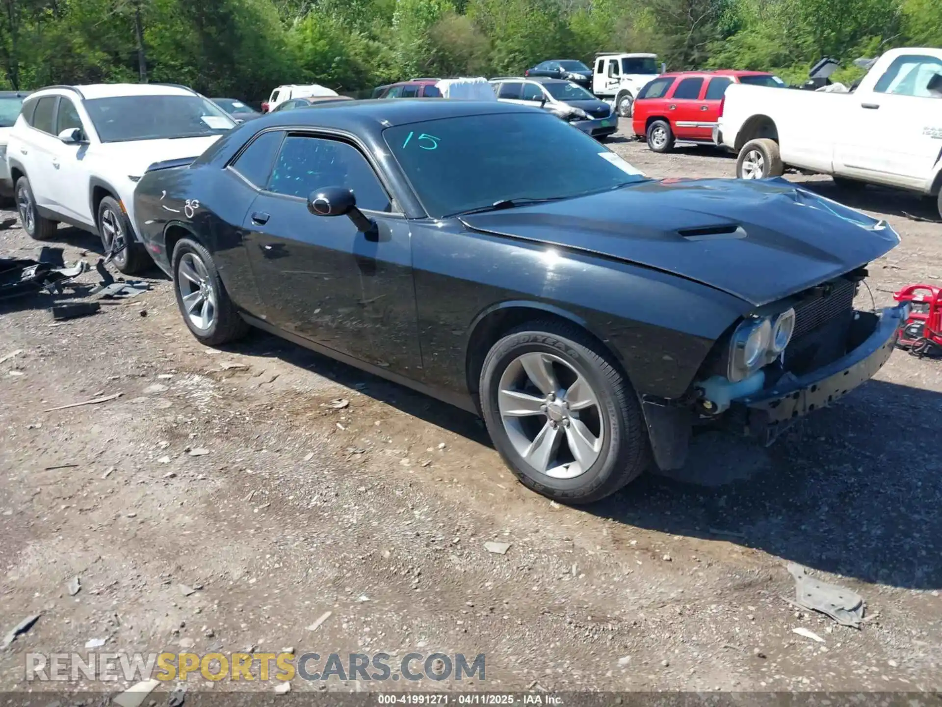 1 Photograph of a damaged car 2C3CDZAG5KH669191 DODGE CHALLENGER 2019