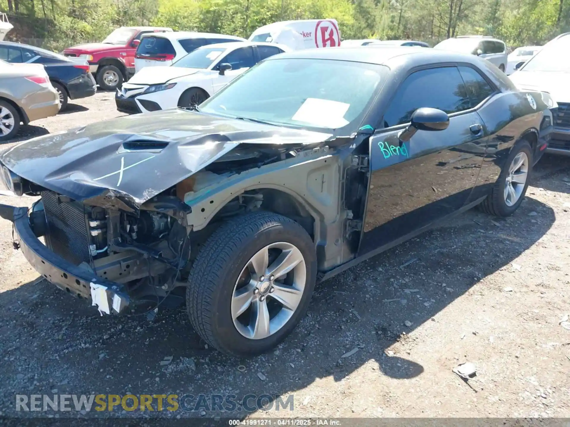 2 Photograph of a damaged car 2C3CDZAG5KH669191 DODGE CHALLENGER 2019