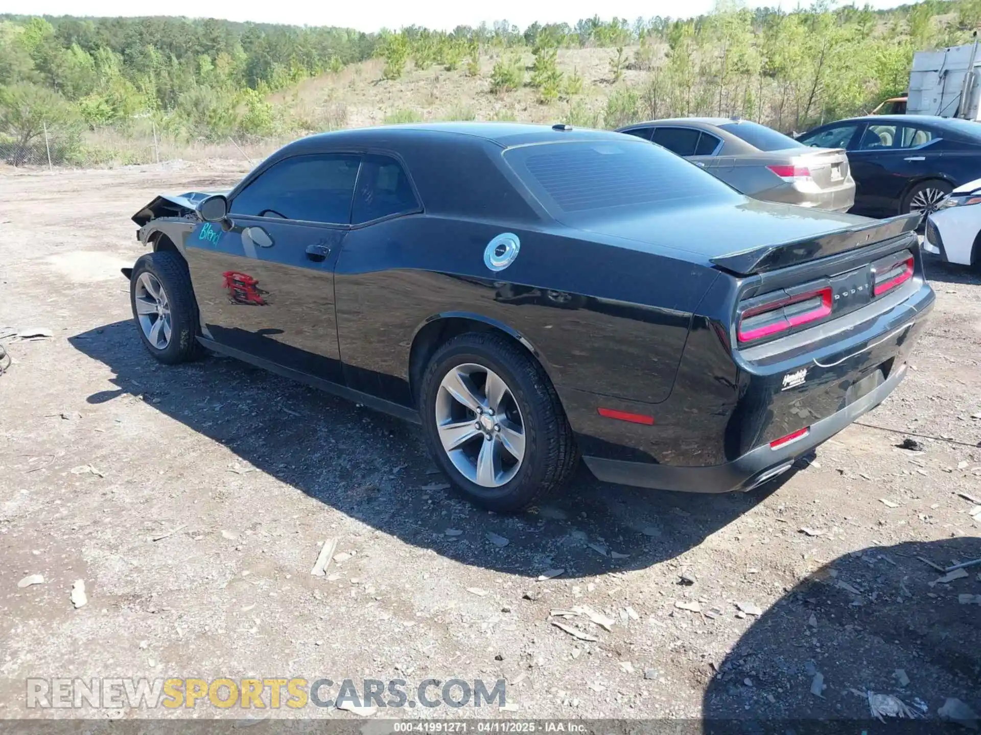 3 Photograph of a damaged car 2C3CDZAG5KH669191 DODGE CHALLENGER 2019