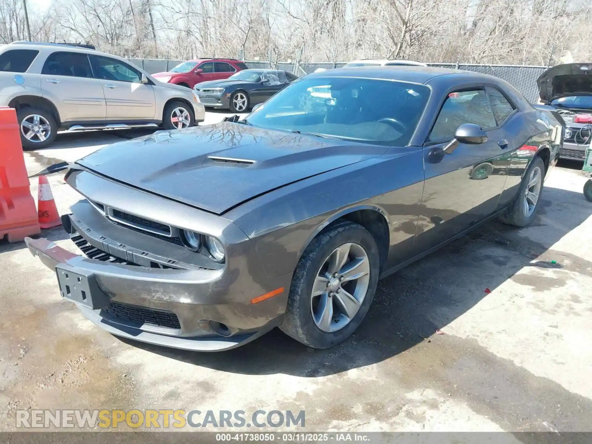 2 fotografías del automóvil dañado 2C3CDZAG6KH701632 DODGE CHALLENGER 2019