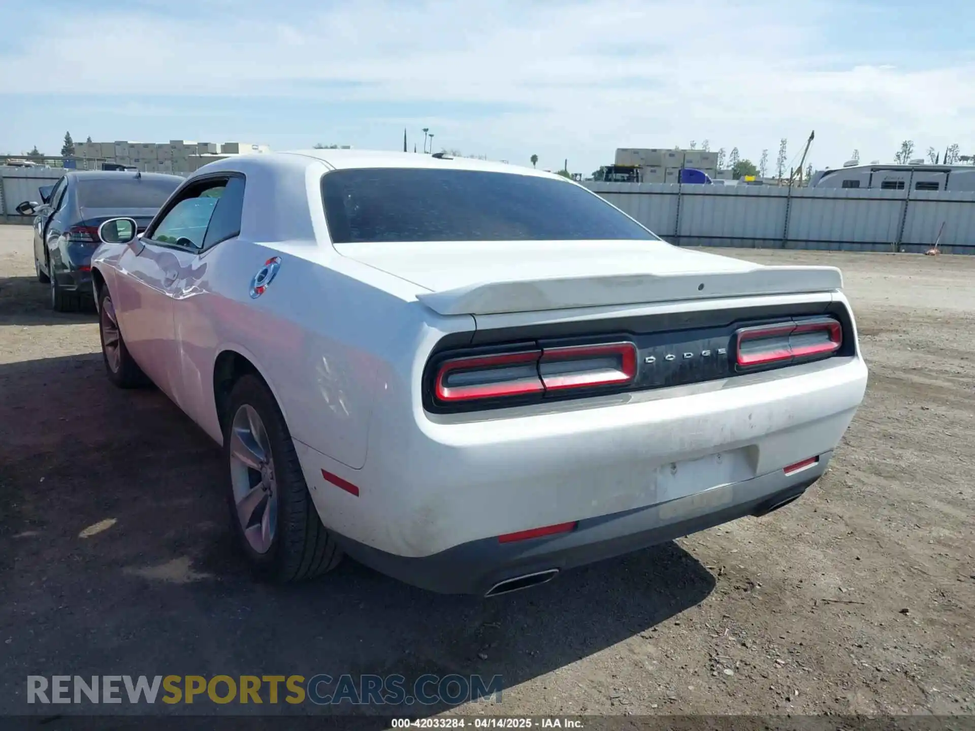 3 Photograph of a damaged car 2C3CDZAG7KH669998 DODGE CHALLENGER 2019