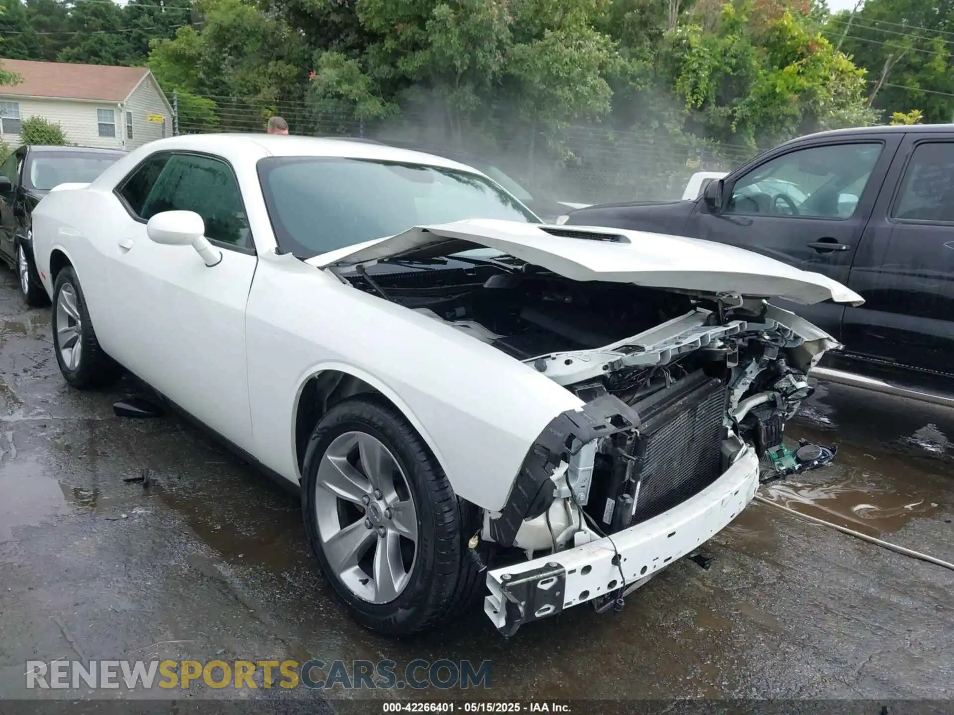 1 Photograph of a damaged car 2C3CDZAG7KH670018 DODGE CHALLENGER 2019