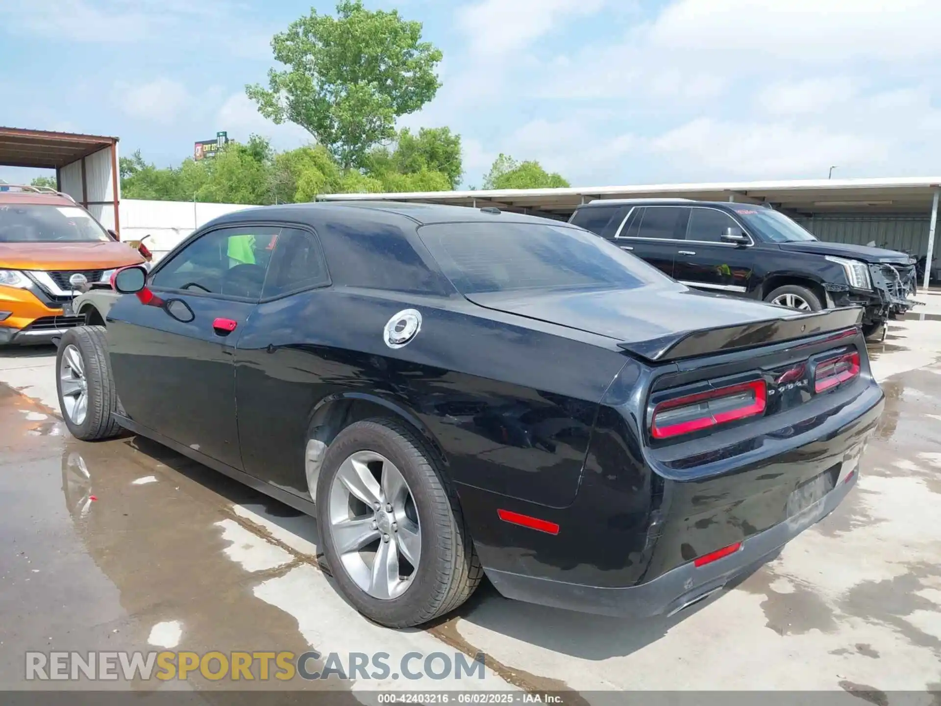 3 Photograph of a damaged car 2C3CDZAG9KH503434 DODGE CHALLENGER 2019