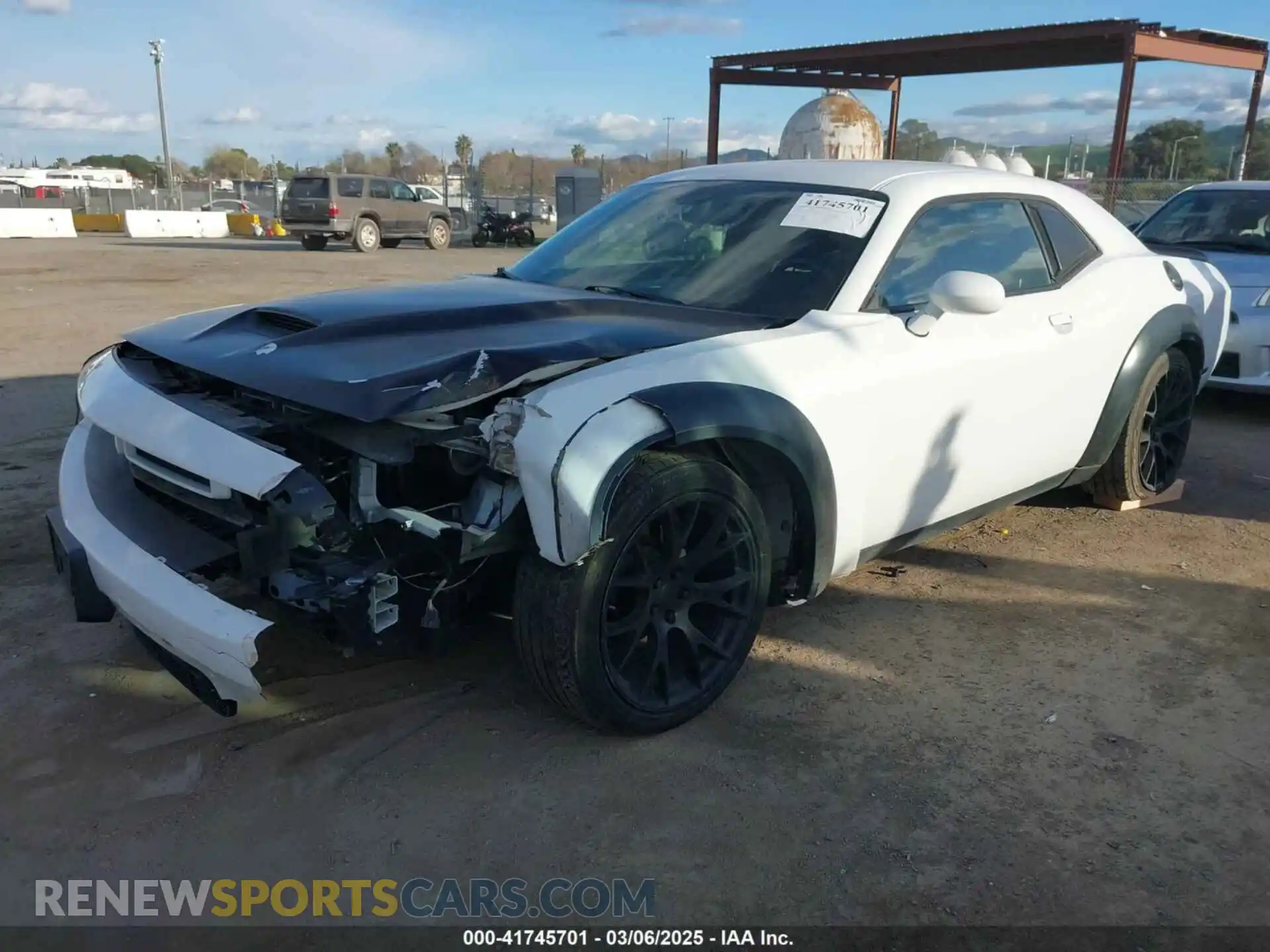 2 Photograph of a damaged car 2C3CDZBT0KH642203 DODGE CHALLENGER 2019