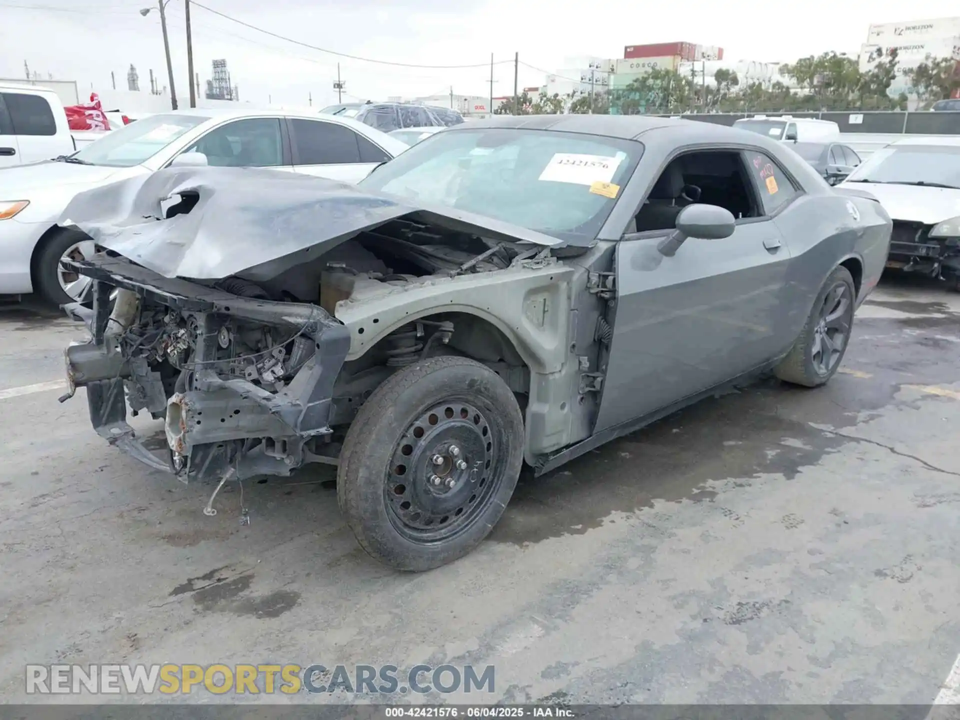 2 Photograph of a damaged car 2C3CDZBT1KH531966 DODGE CHALLENGER 2019