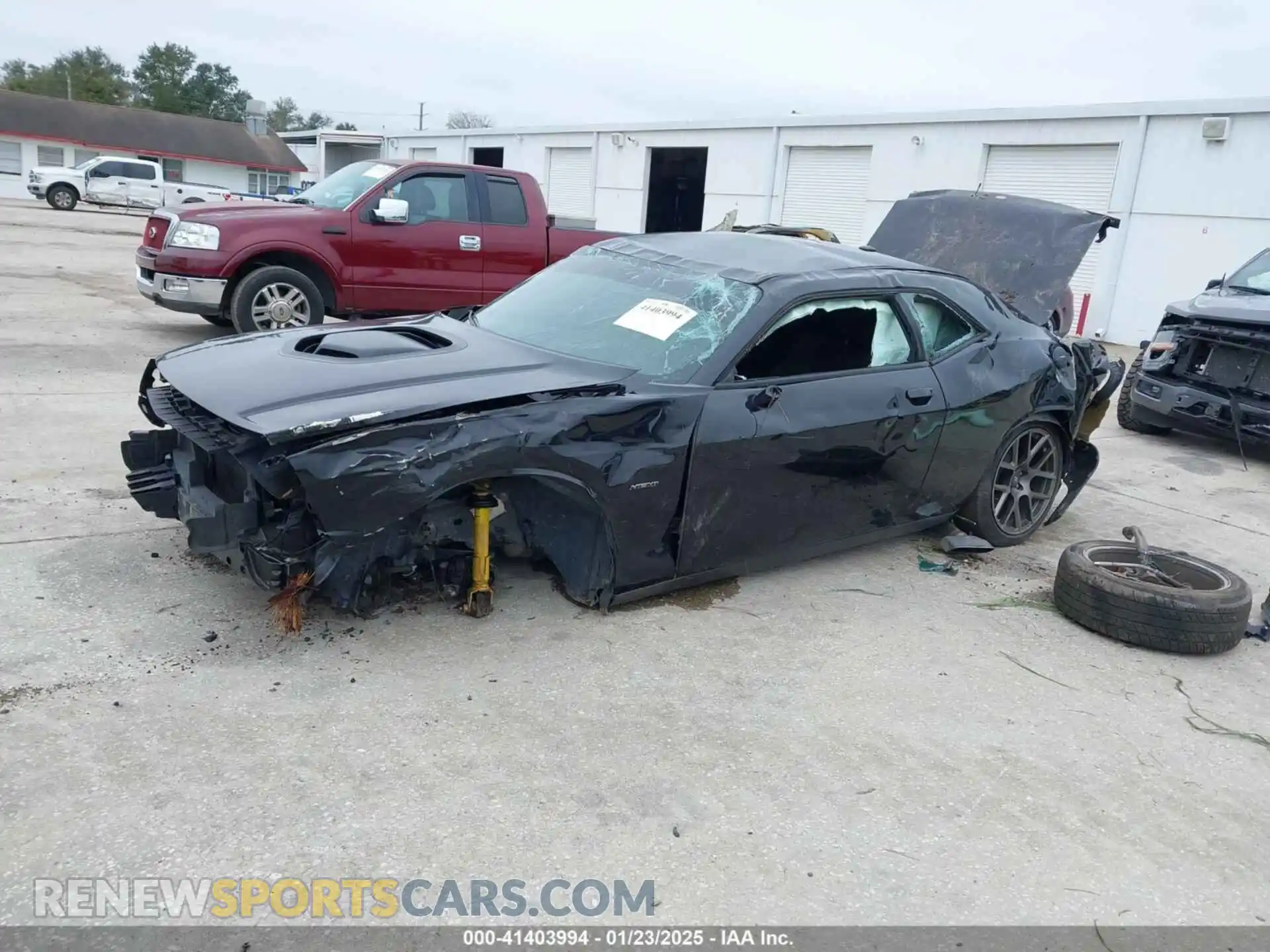 2 Photograph of a damaged car 2C3CDZBT1KH587244 DODGE CHALLENGER 2019