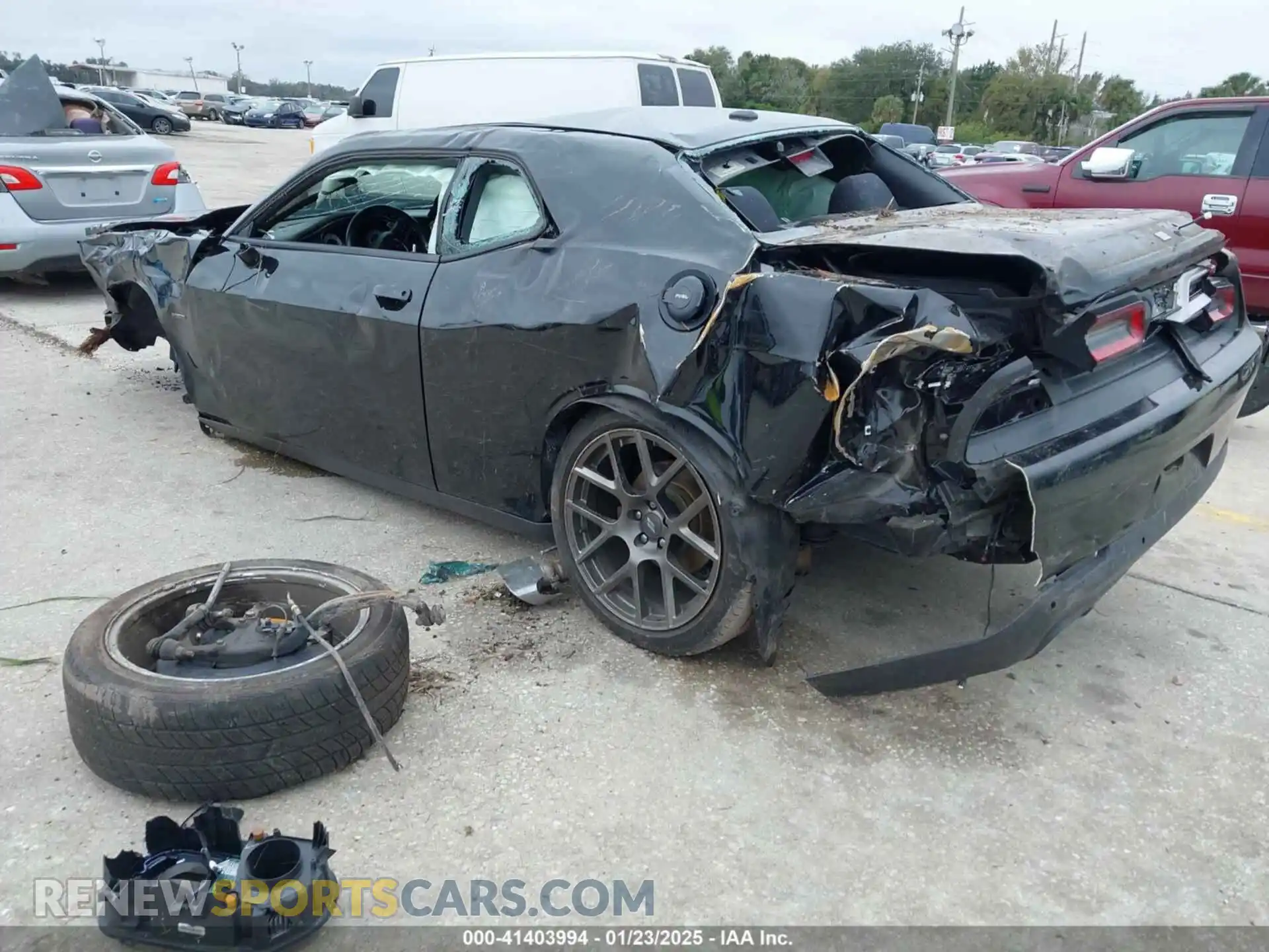 3 Photograph of a damaged car 2C3CDZBT1KH587244 DODGE CHALLENGER 2019