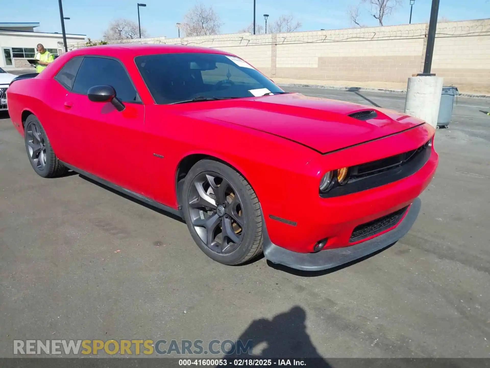 1 Photograph of a damaged car 2C3CDZBT3KH606344 DODGE CHALLENGER 2019